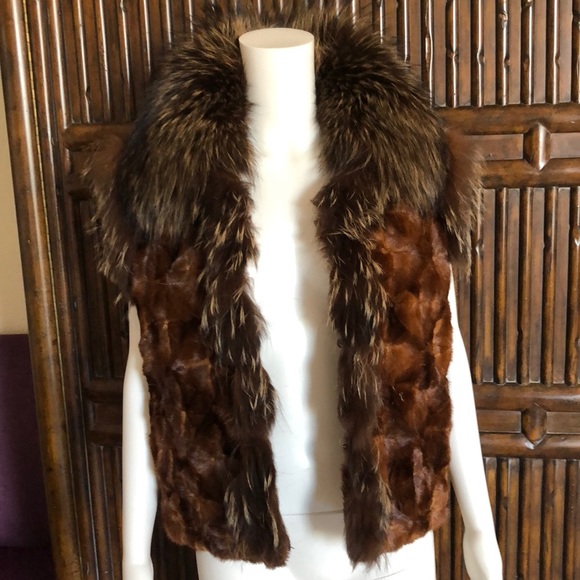 Vest - Picture 4 of 6